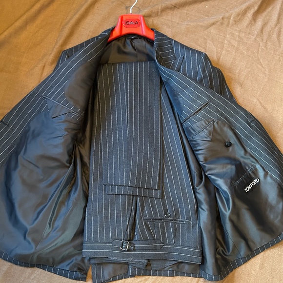 Tom Ford Dark gray suit - Picture 3 of 7